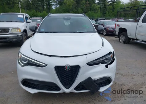 2022 Alfa Romeo Stelvio Veloce Ti Awd z USA, uszkodzony, nr VIN ZASPAKBN0N7D25379
